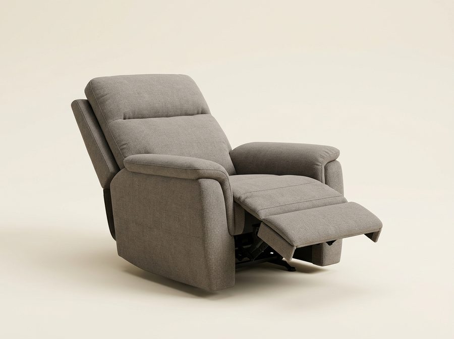 Fauteuil relax en tissu gris chaud, repose-jambes déployé, vu de trois quarts